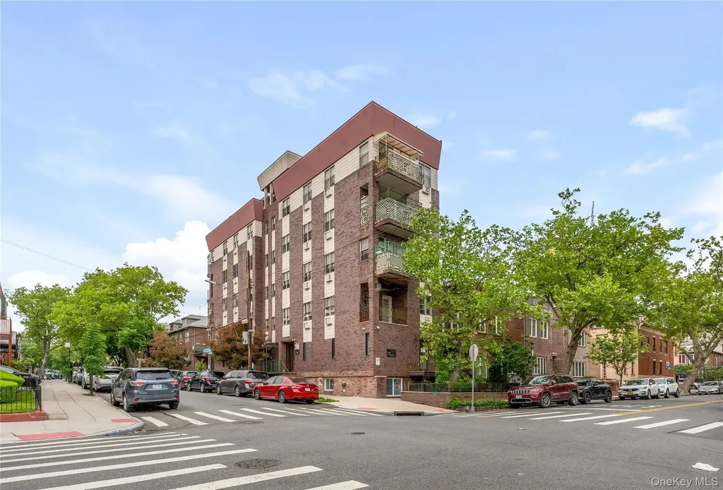 5024 10th Avenue Brooklyn NY 11219