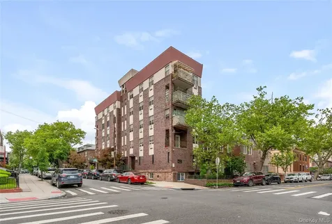 5024 10TH Avenue Brooklyn NY 11219