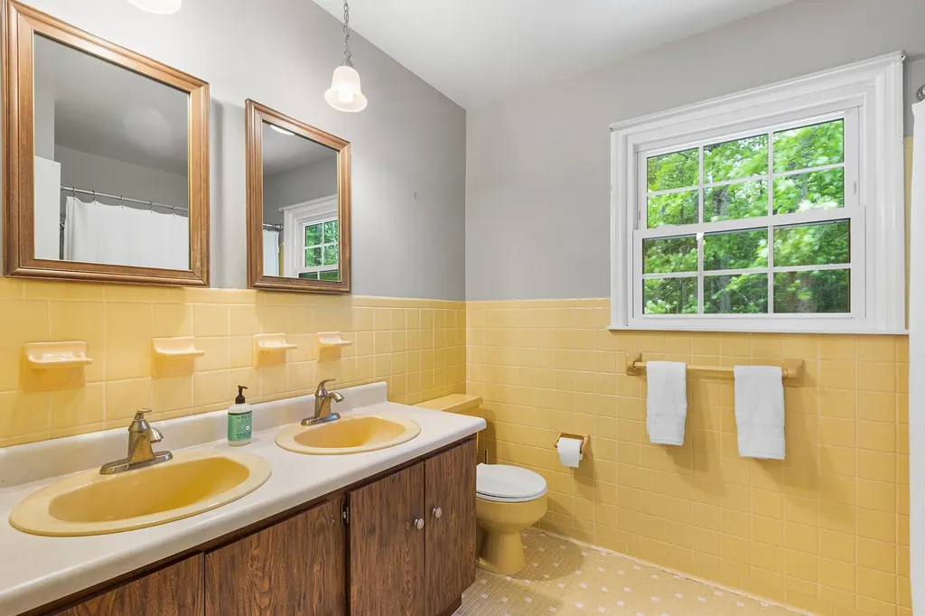 10 Catherine Place Katonah NY 10536