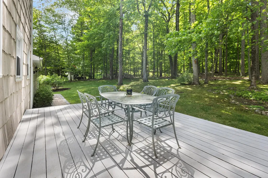10 Catherine Place Katonah NY 10536