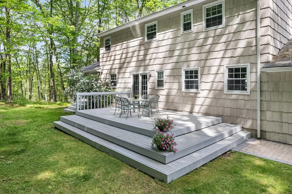 10 Catherine Place Katonah NY 10536