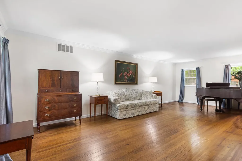 10 Catherine Place Katonah NY 10536