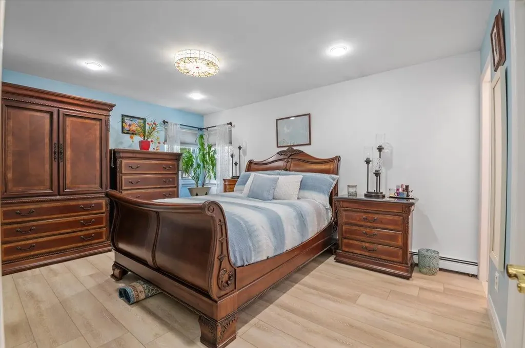 48 Floral Avenue Bethpage NY 11714