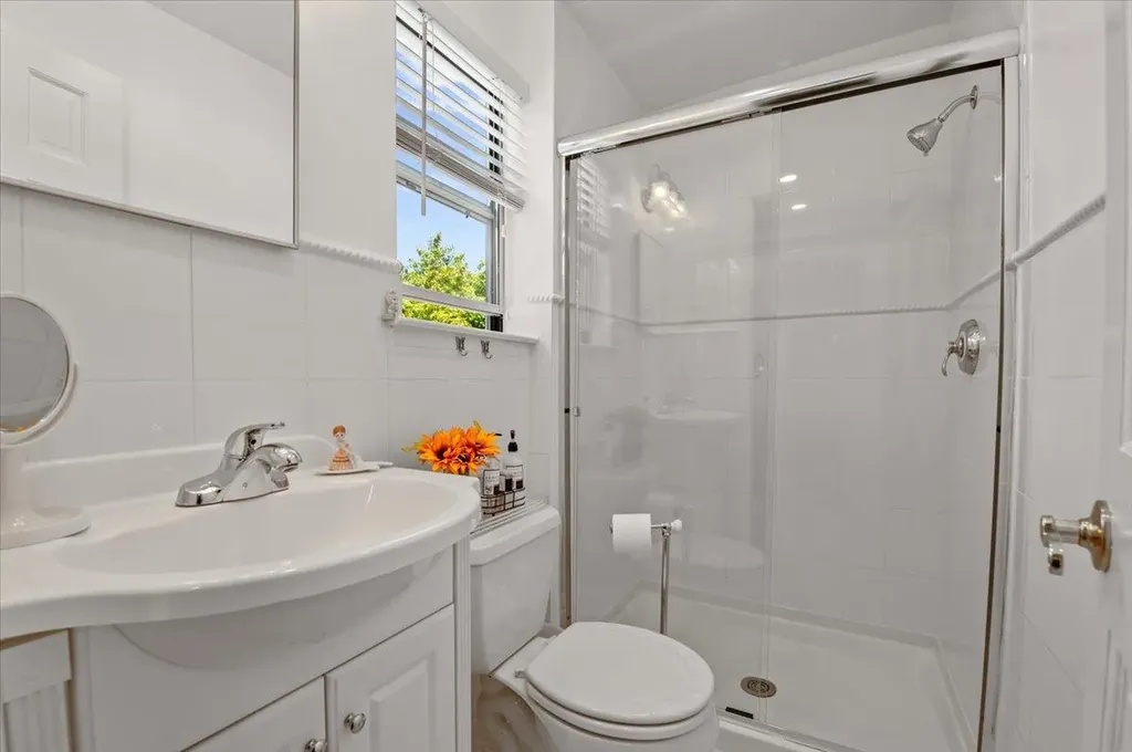 48 Floral Avenue Bethpage NY 11714