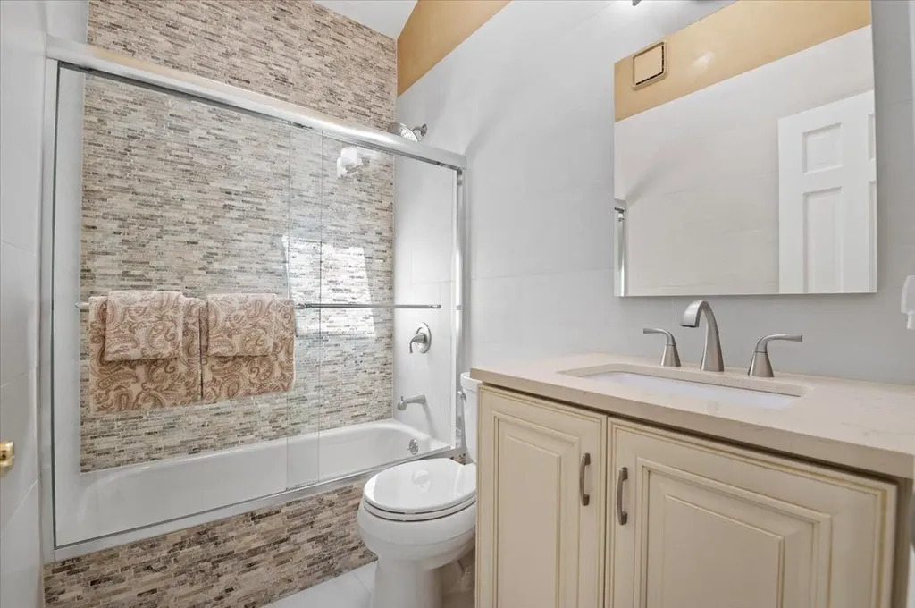 48 Floral Avenue Bethpage NY 11714