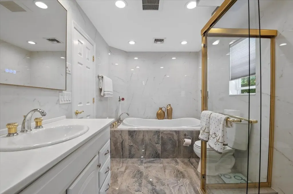 48 Floral Avenue Bethpage NY 11714