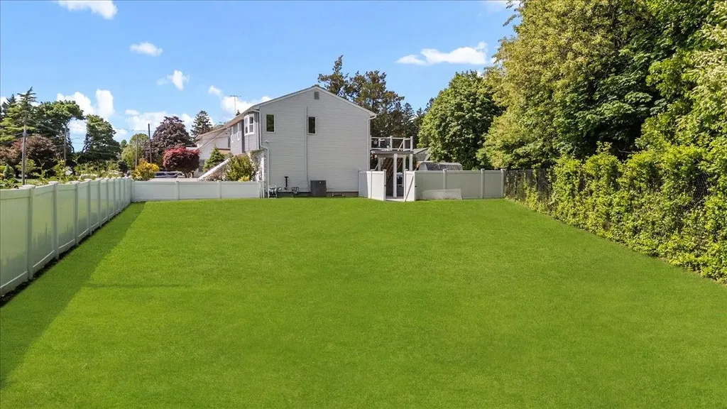 48 Floral Avenue Bethpage NY 11714