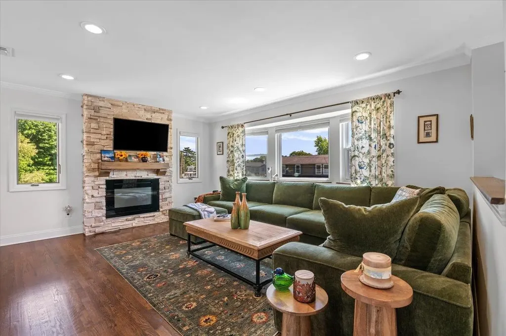 48 Floral Avenue Bethpage NY 11714