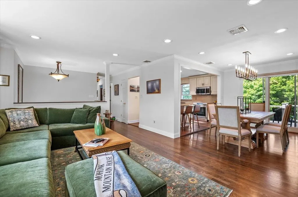48 Floral Avenue Bethpage NY 11714