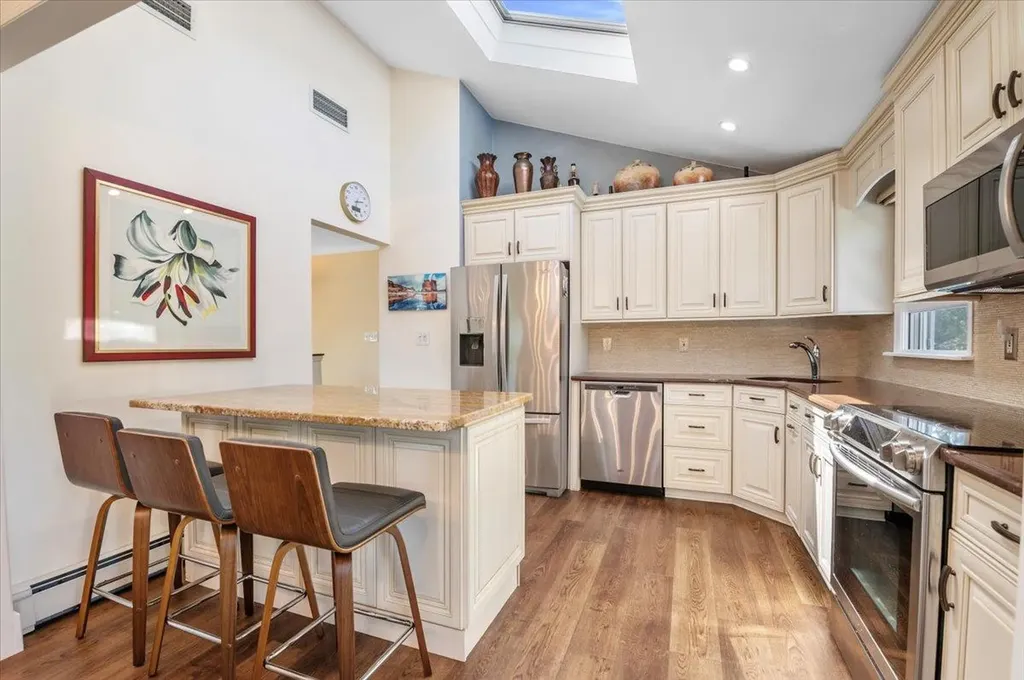 48 Floral Avenue Bethpage NY 11714