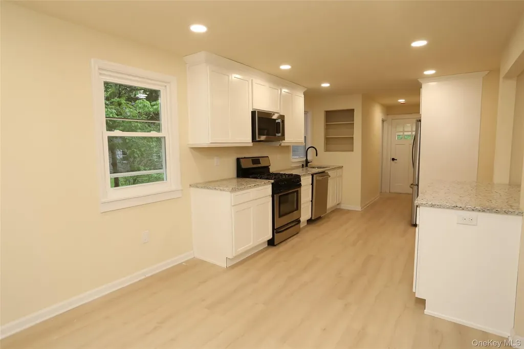 20 Pineview Road West Nyack NY 10994