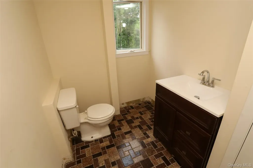 20 Pineview Road West Nyack NY 10994