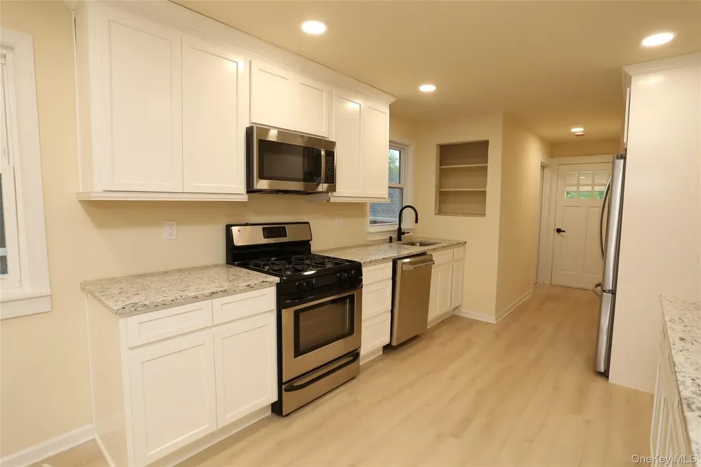 20 Pineview Road West Nyack NY 10994