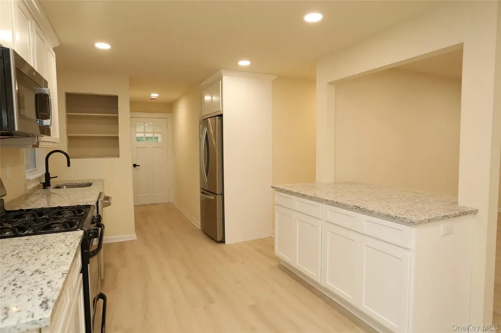 20 Pineview Road West Nyack NY 10994