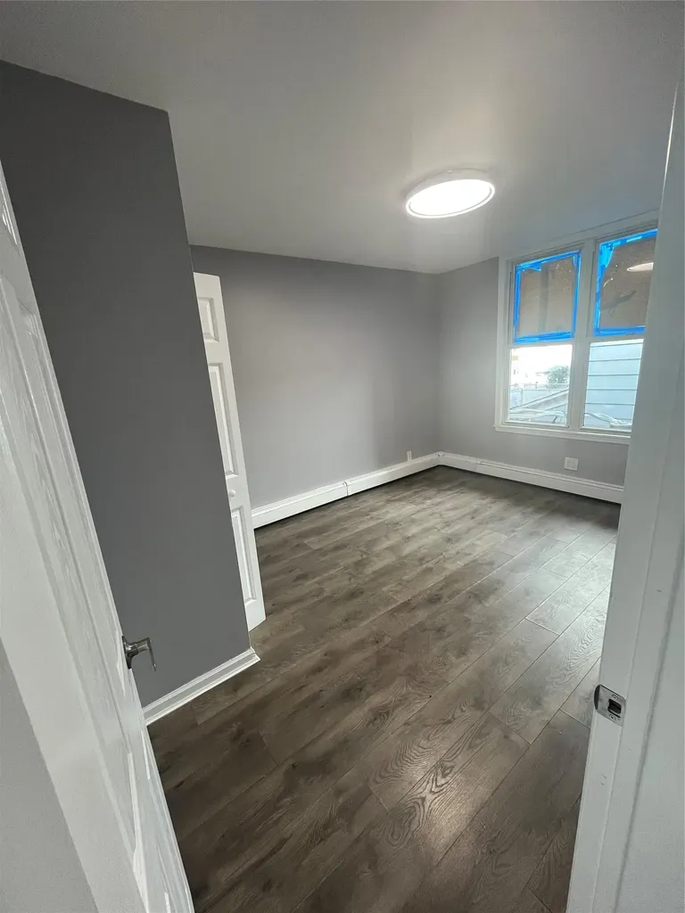15127 34th Avenue Flushing NY 11354