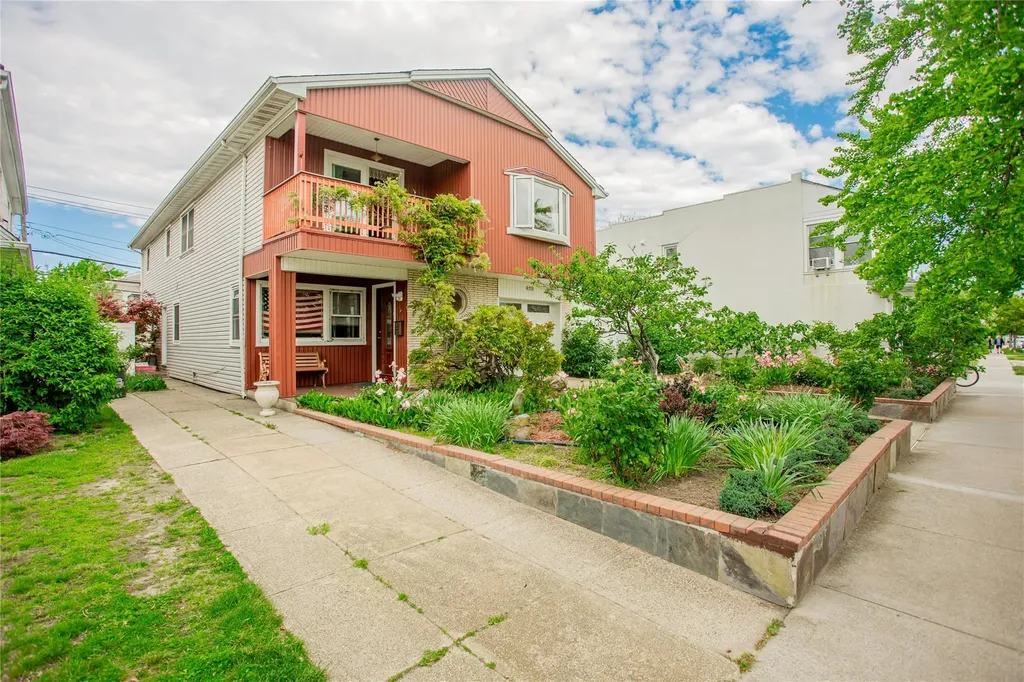 429 E Park Avenue Long Beach NY 11561