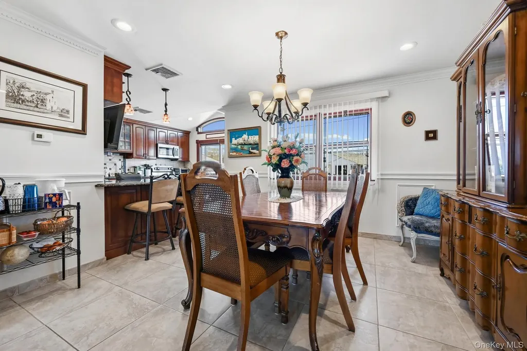 3 Chapin Farmingdale NY 11735