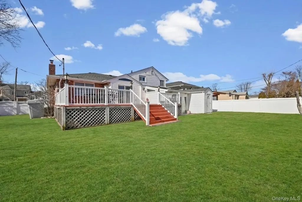 3 Chapin Farmingdale NY 11735
