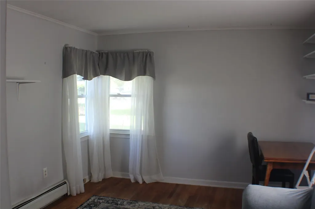 17 Morgan Circle Hyde Park NY 12538