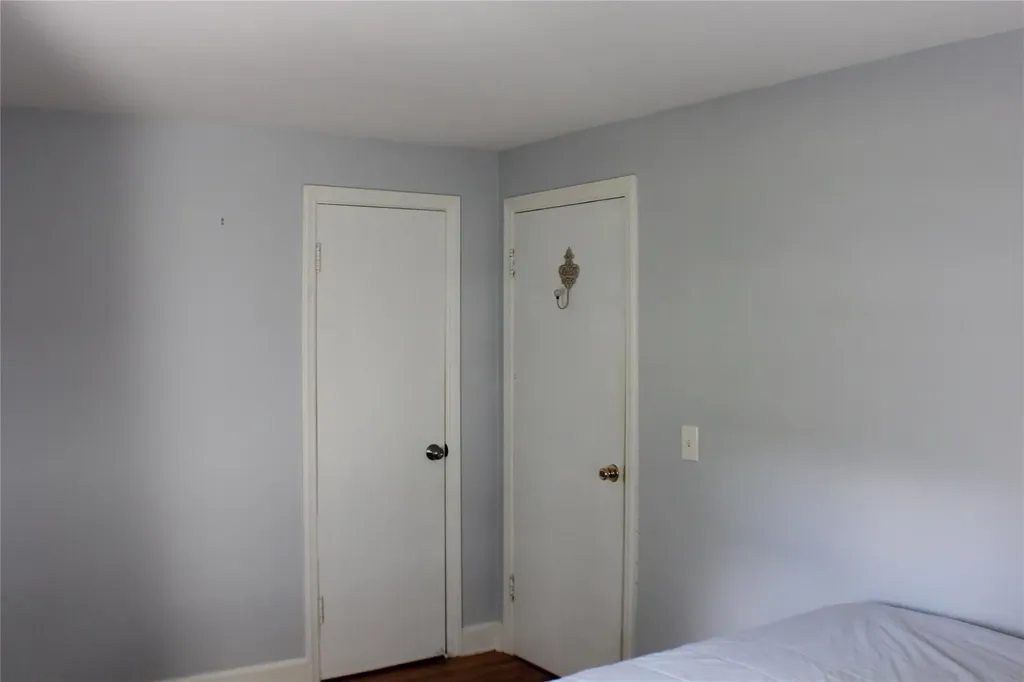 17 Morgan Circle Hyde Park NY 12538
