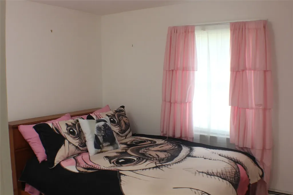 17 Morgan Circle Hyde Park NY 12538