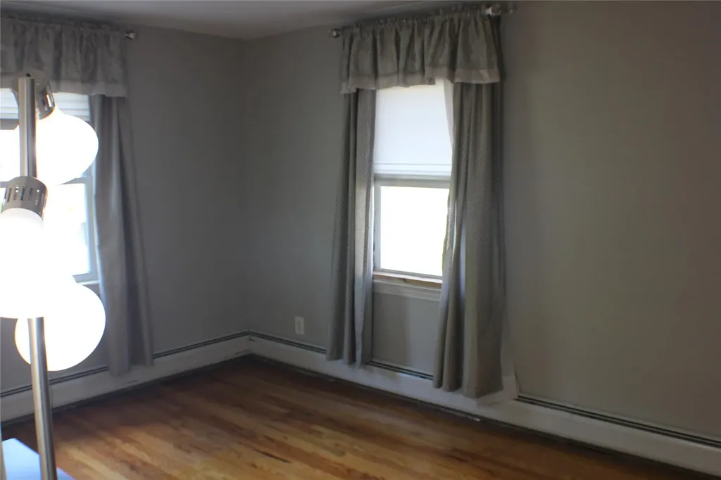 17 Morgan Circle Hyde Park NY 12538