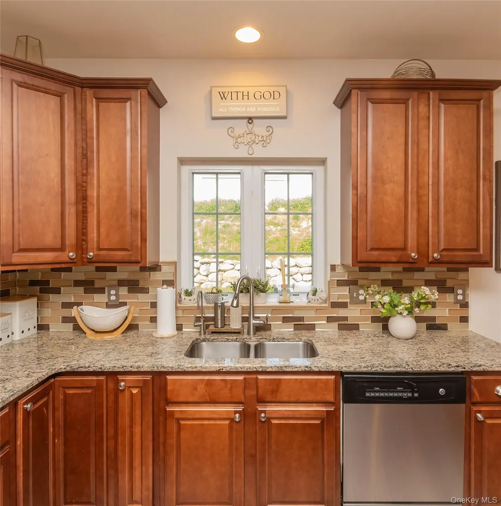 38 Panorama Drive New Windsor NY 12553