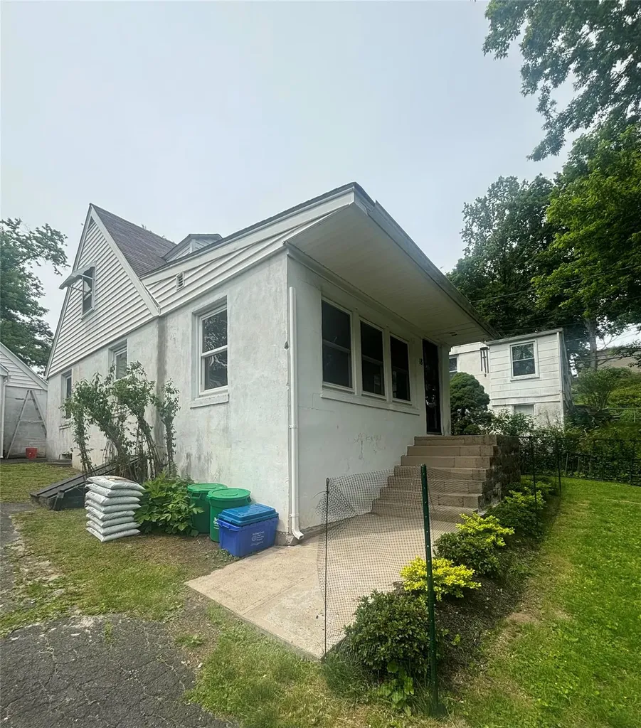 18 Hastings Lane Stony Point NY 10980