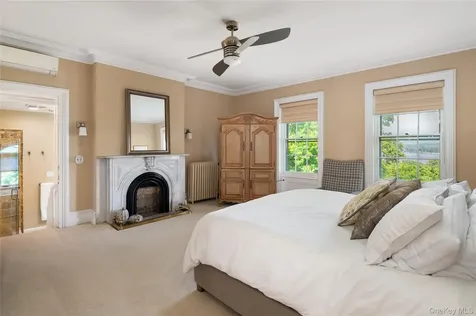 560 Grand Avenue Balmville NY 12550