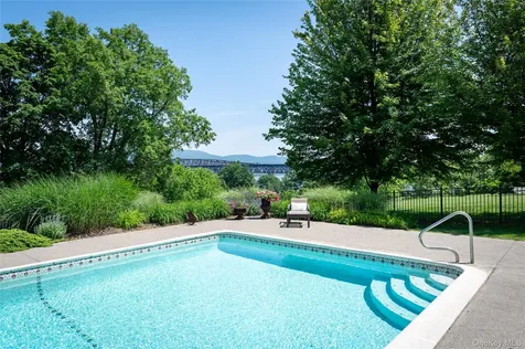 560 Grand Avenue Balmville NY 12550