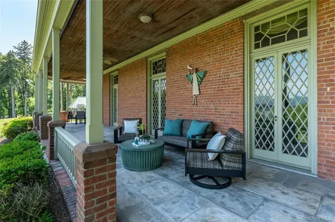 560 Grand Avenue Balmville NY 12550