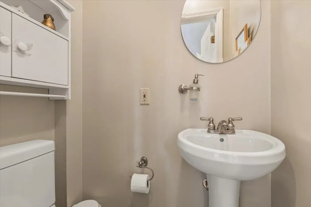 94 Sprague Road Scarsdale NY 10583