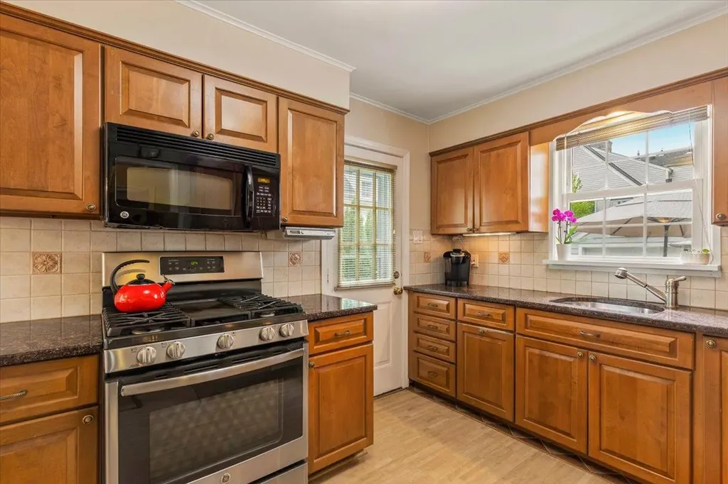 94 Sprague Road Scarsdale NY 10583