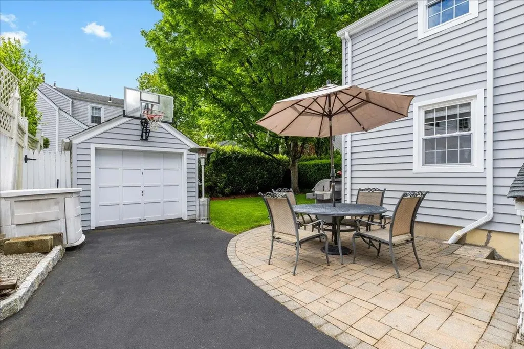 94 Sprague Road Scarsdale NY 10583