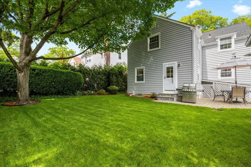94 Sprague Road Scarsdale NY 10583