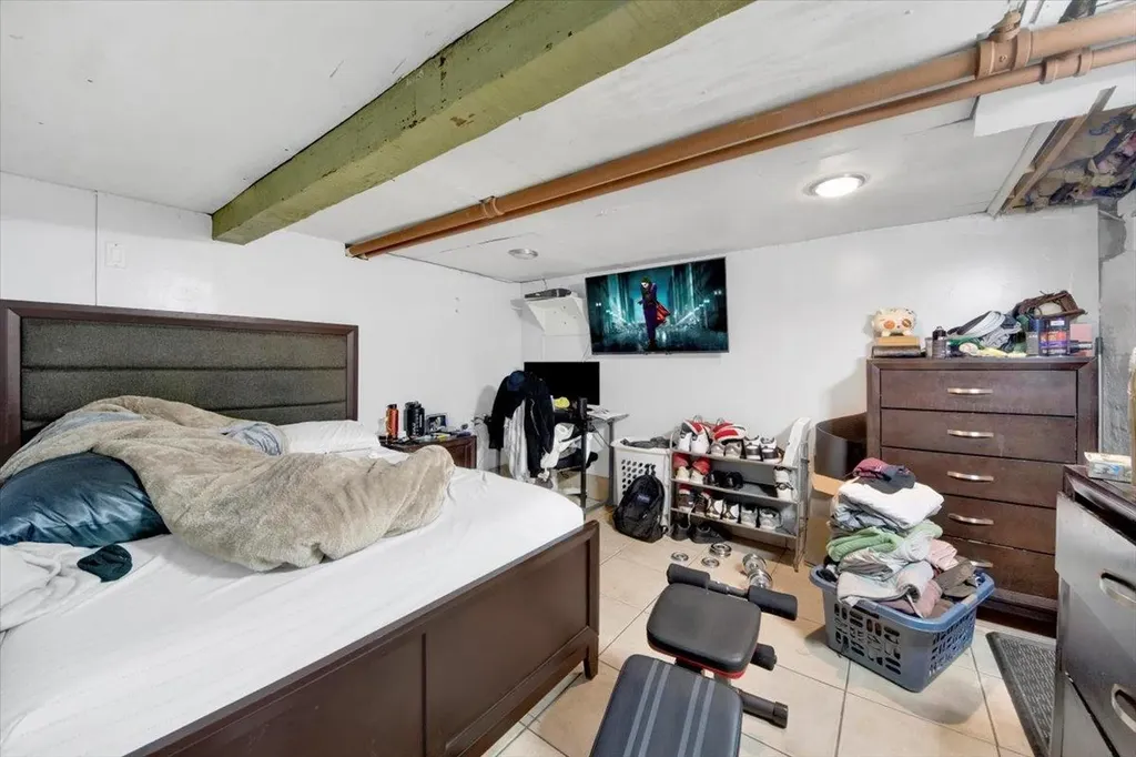 735 E 216th Street Bronx NY 10467