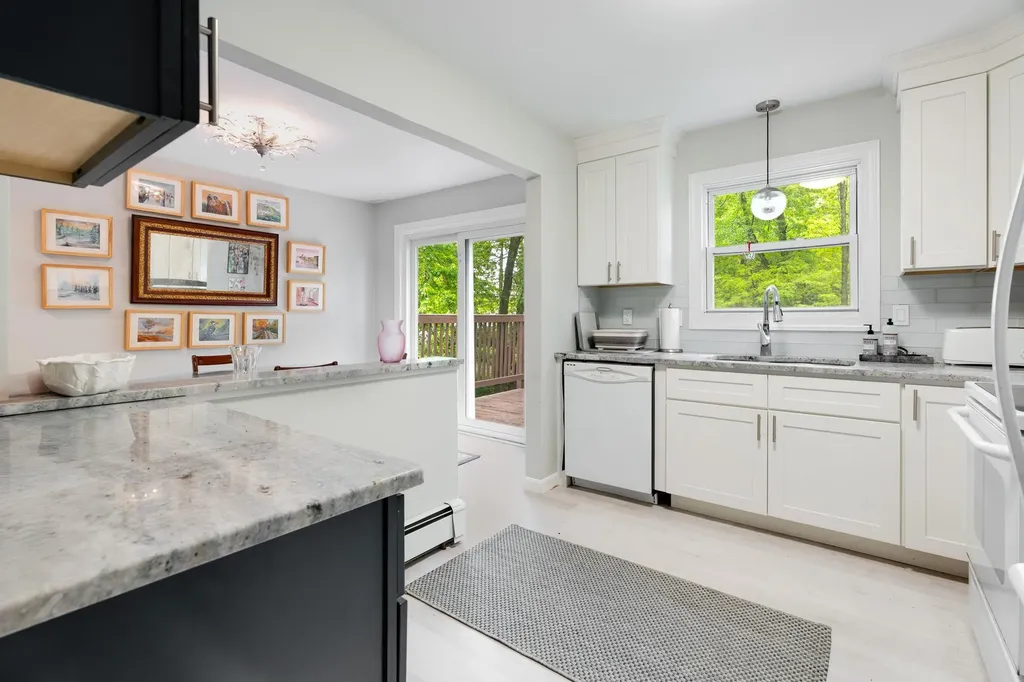 53 Cardinal Drive Poughkeepsie NY 12601