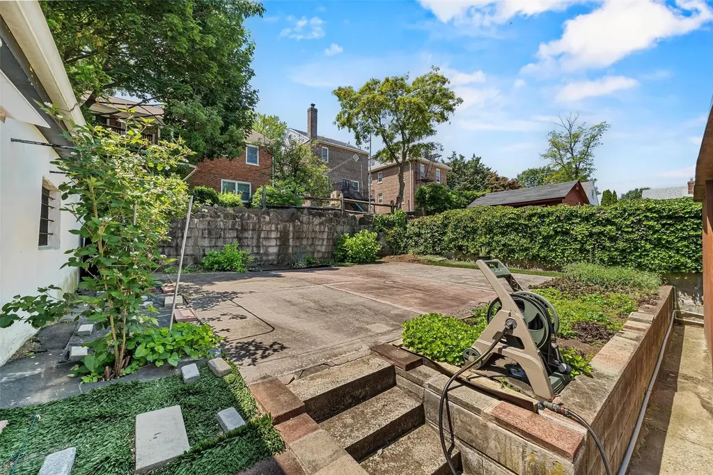 22 Delano Avenue Yonkers NY 10704