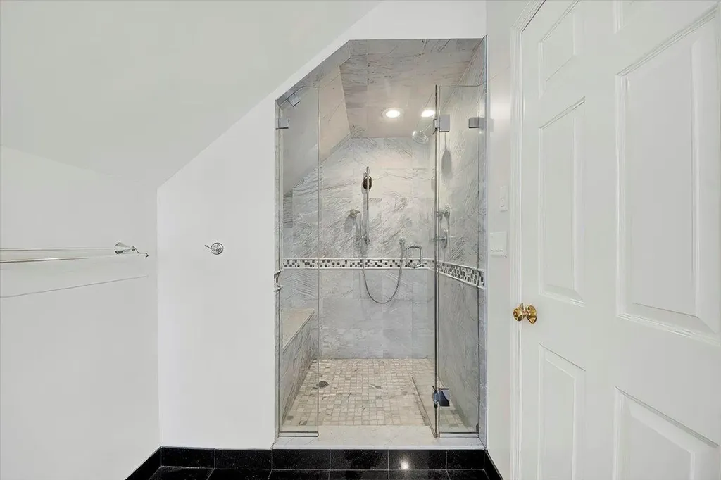 22 Livingston Avenue Valhalla NY 10595