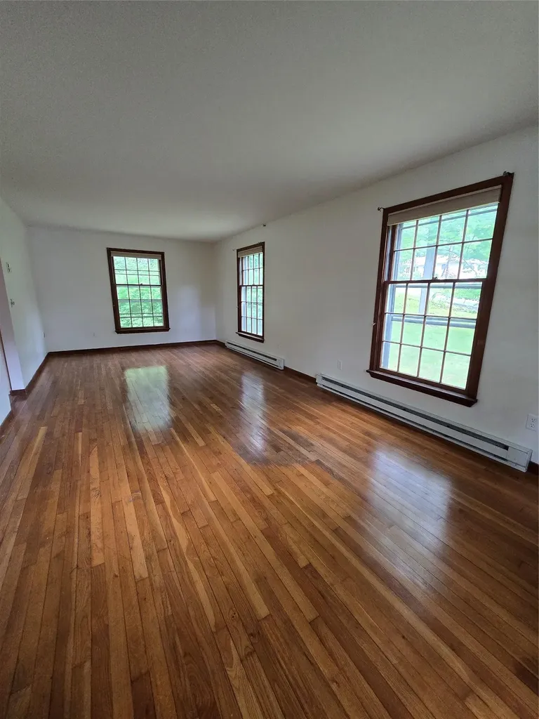 34 Pine Court Middletown NY 10941