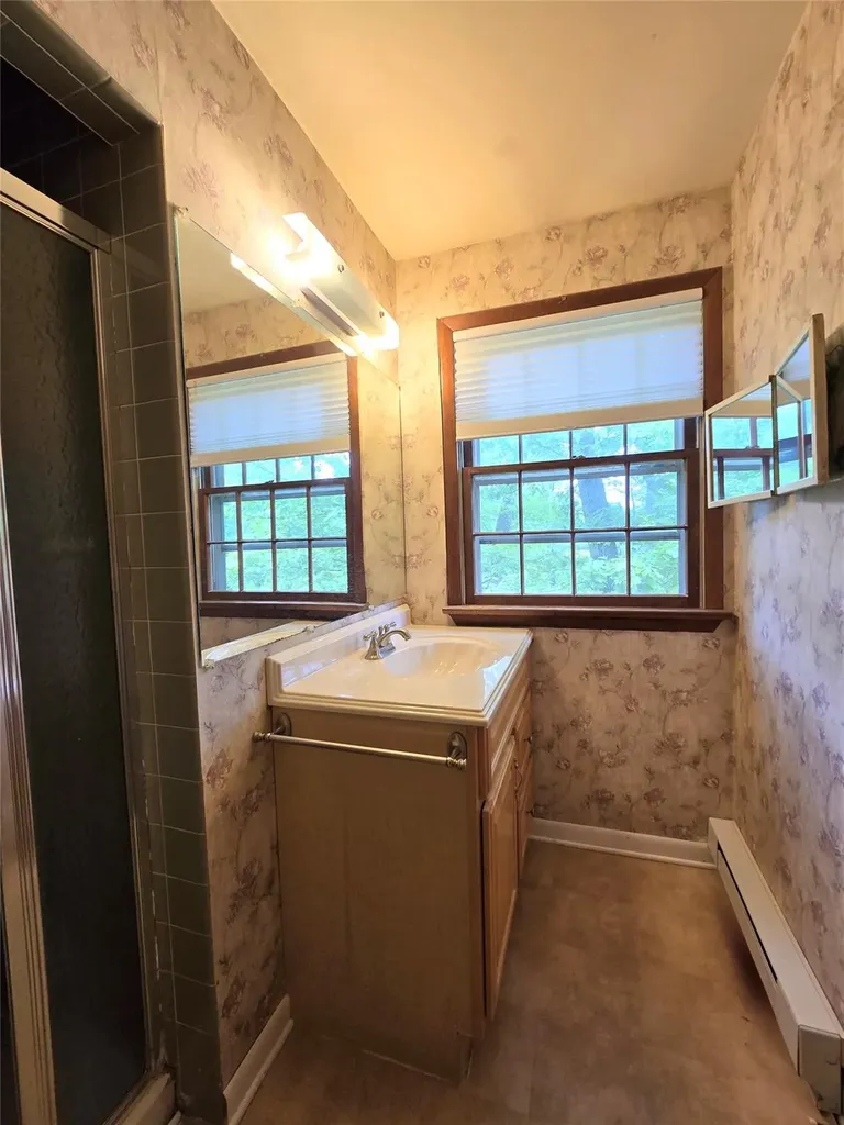 34 Pine Court Middletown NY 10941