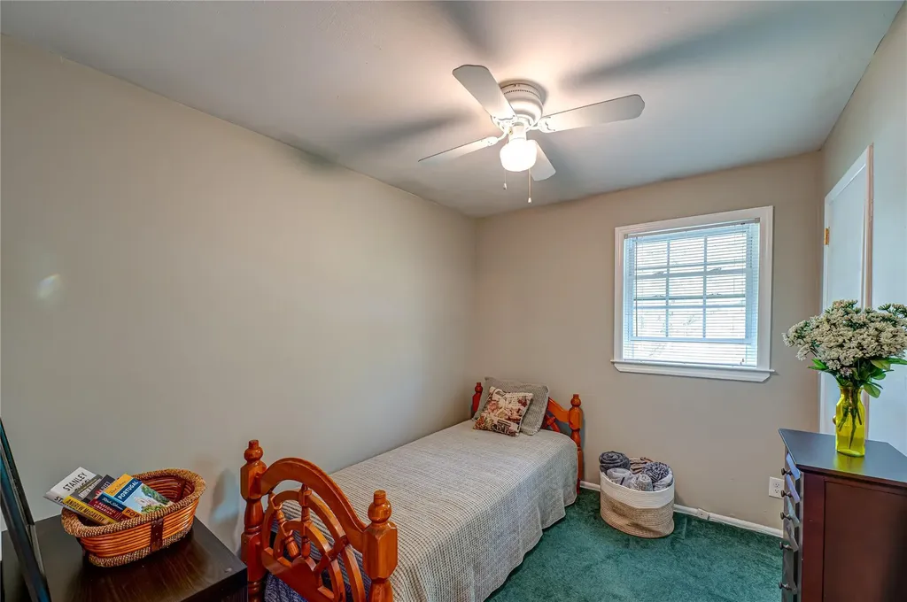 8 Baylor Drive Smithtown NY 11787