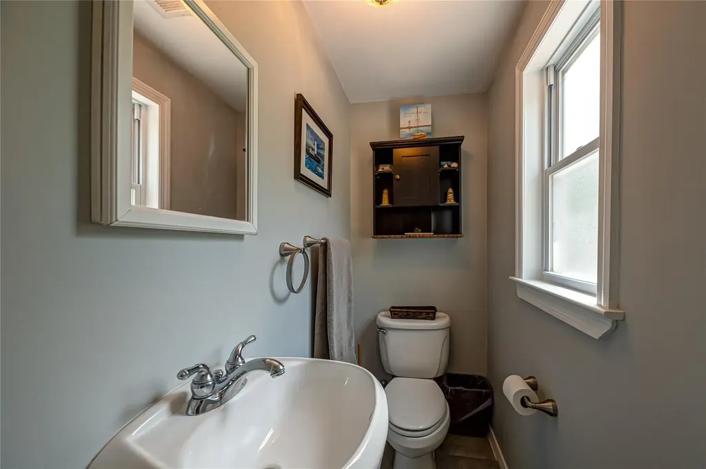 8 Baylor Drive Smithtown NY 11787