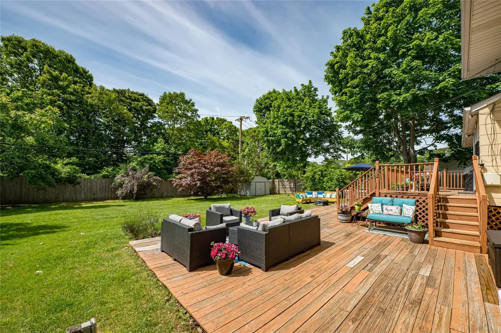 8 Baylor Drive Smithtown NY 11787
