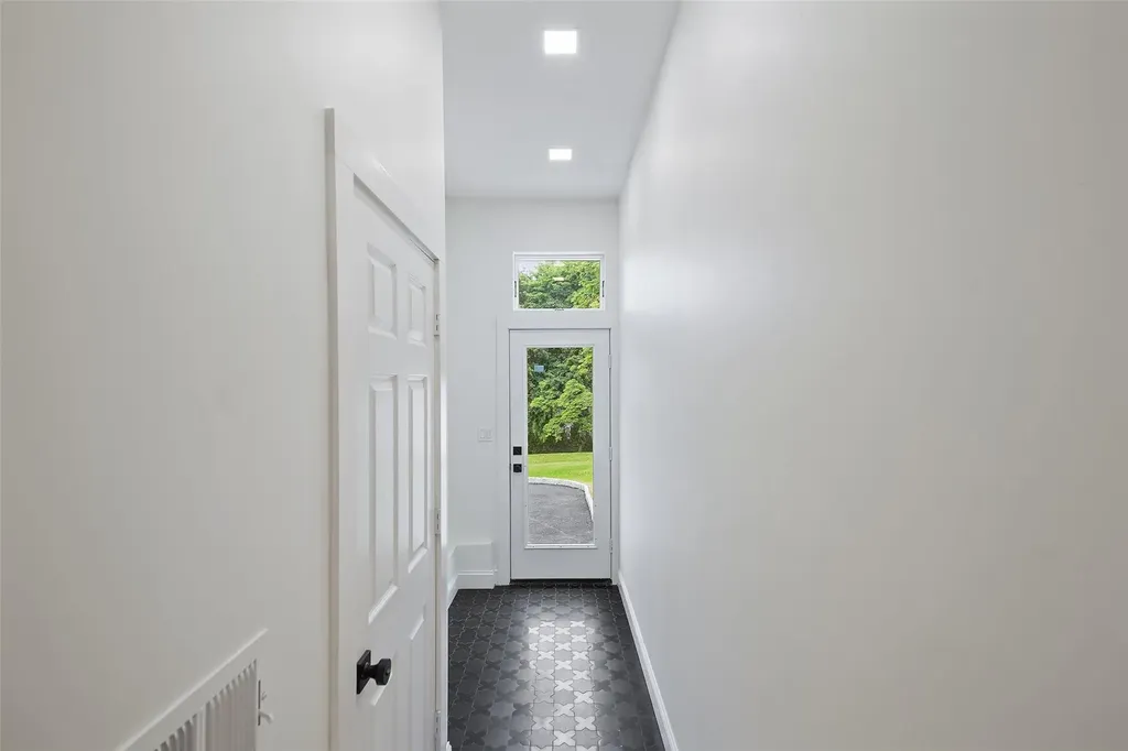 2 Crawford Road Harrison NY 10528