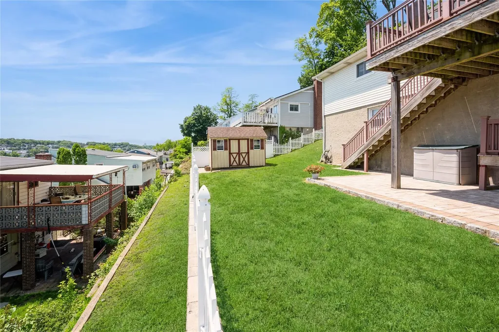 98 Hillside Avenue Yonkers NY 10703