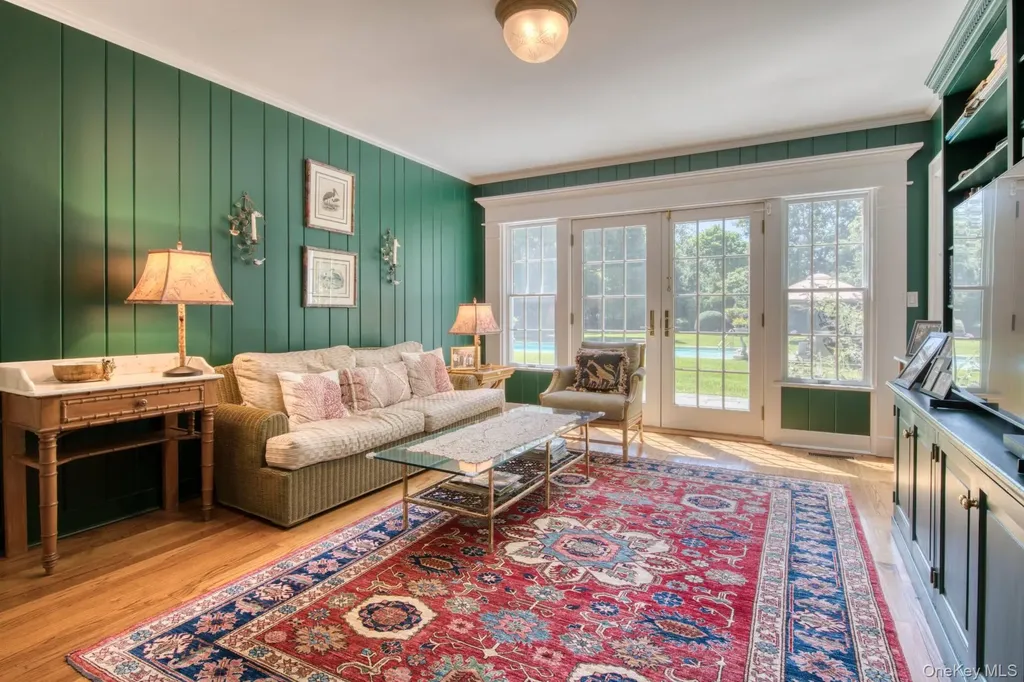 73 South Road Westhampton Beach NY 11978