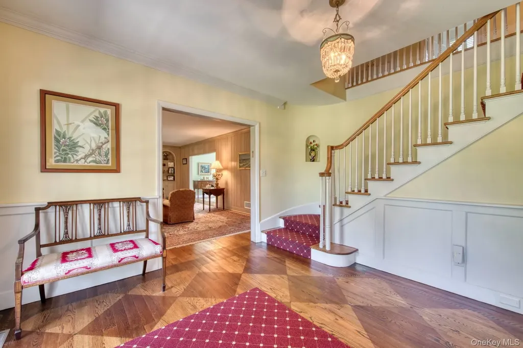 73 South Road Westhampton Beach NY 11978
