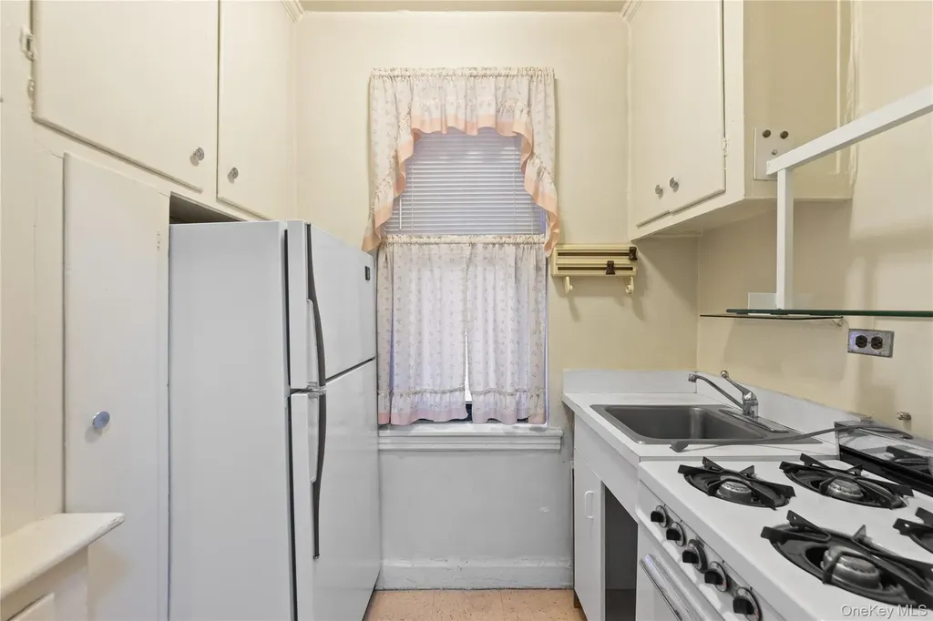 3000 Valentine Avenue Bronx NY 10458