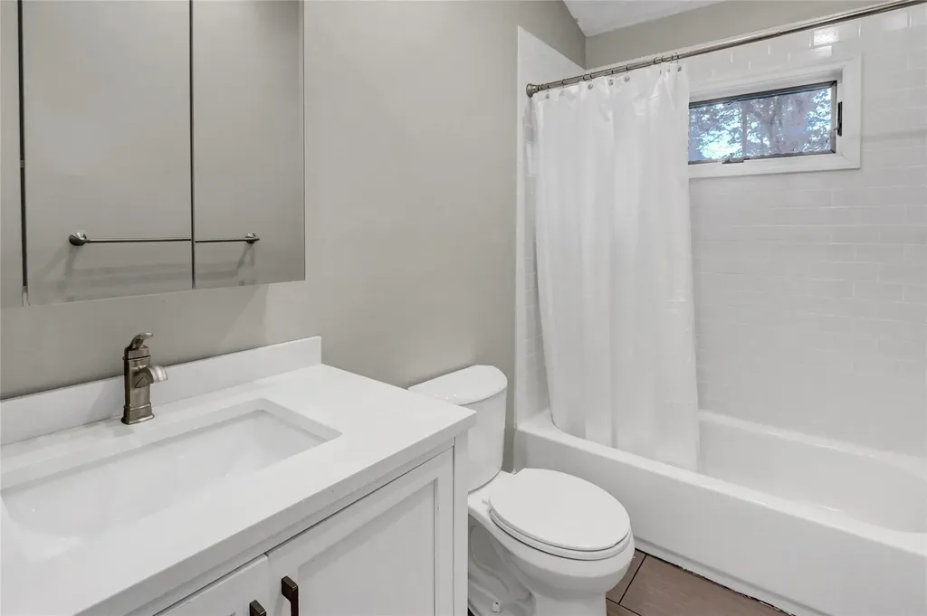42 Sands Lane Brookhaven NY 11719